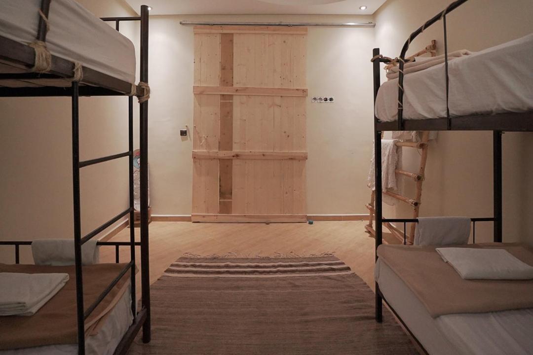 Desart Hostel Tamraght Buitenkant foto